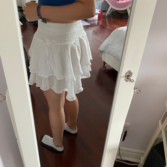 White mini skirt - Picture 2 of 2